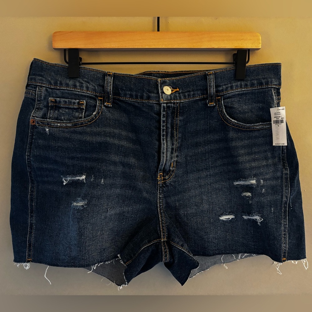Old Navy NWT Denim Distressed Women's Shorts